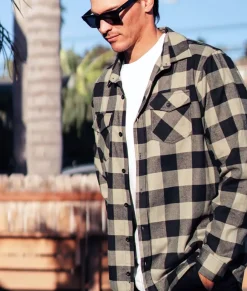 Shirts><noscript><img width=