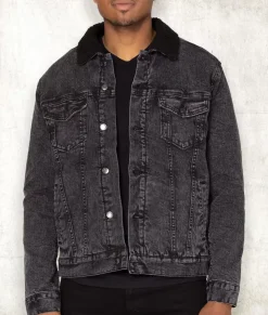 Outerwear><noscript><img width=