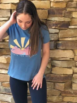 T-Shirts><noscript><img width=